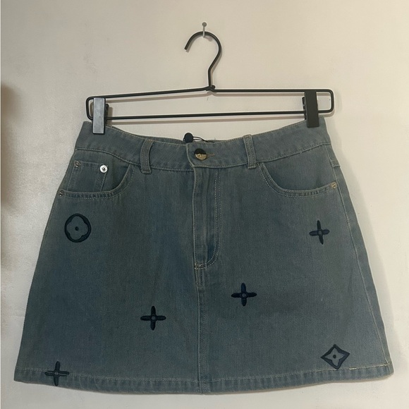 Louis Vuitton Blue A-Line Mini Skirt Casual (NWT) tag large but runs small - Picture 3 of 8